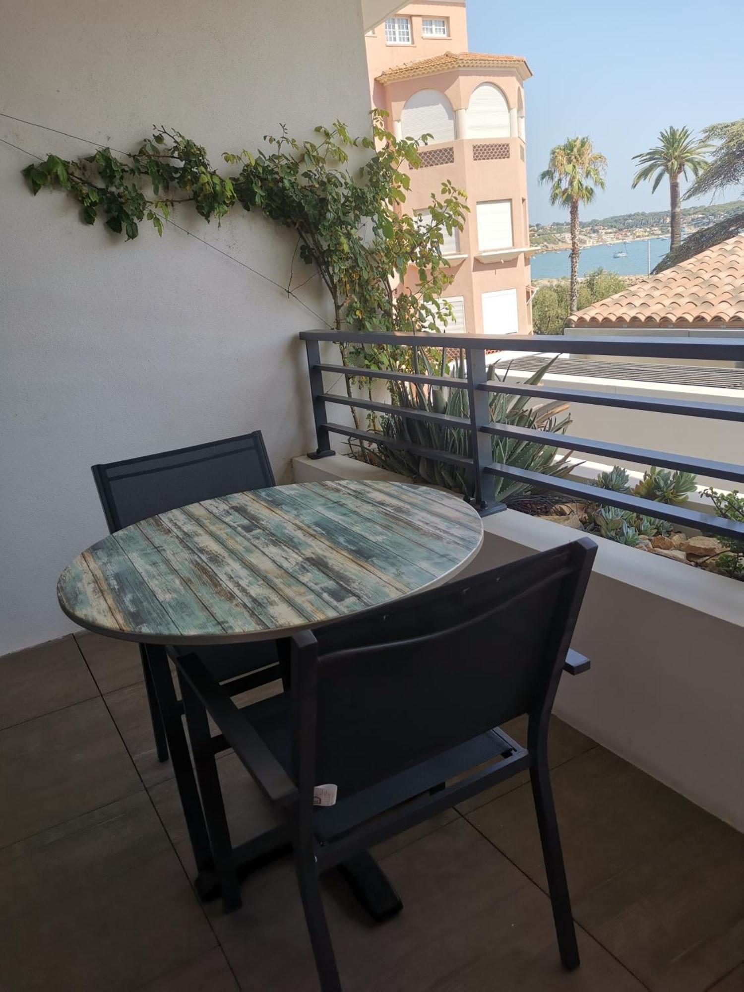 Appartement Ofdl B T1 Bandol - Briotine Foyalais Extérieur photo